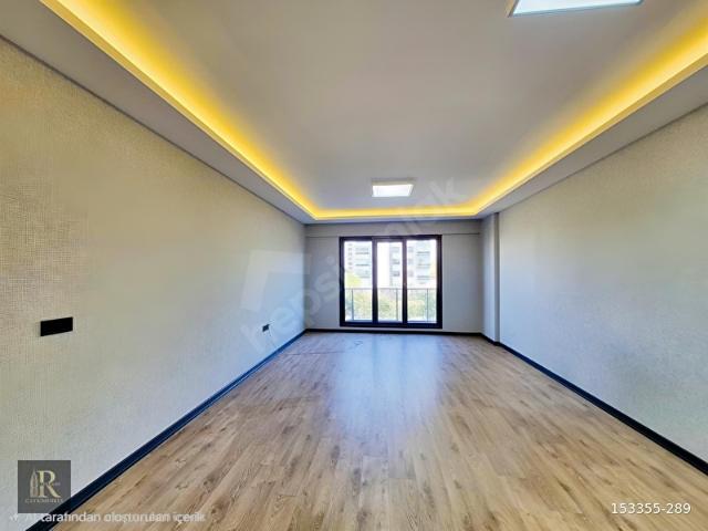 BAĞLICA BULVARINA CEPHE SIFIR BİNADA GENİŞ KİRALIK 2+1 DAİRE