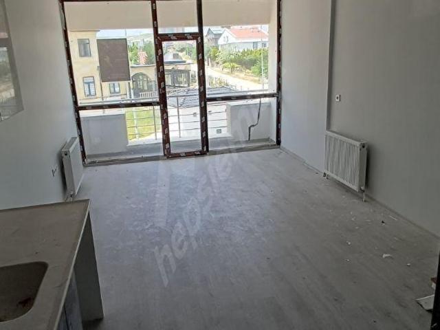 BAĞLICA DA FAKÜLTE KARŞISI 1+1 APART DUBLEX DAİRE K.GARAJLI