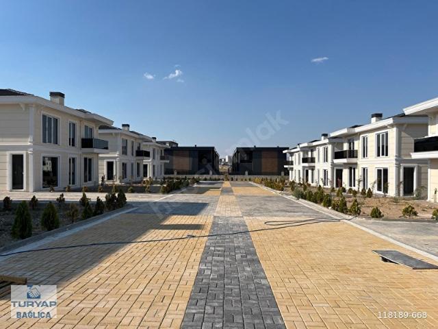 BAĞLICADA SATILIK VİLLA 4+2