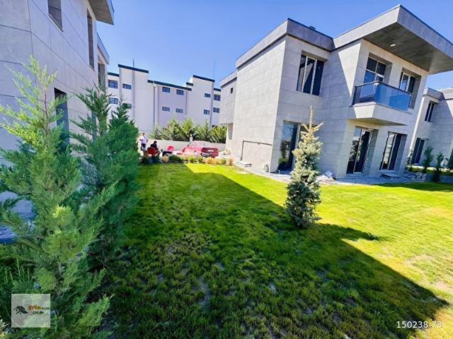 BAĞLICA'NIN EN ARANAN LOKASYONUN'DA ULTRA LÜX MODERN 6+1 VİLLA