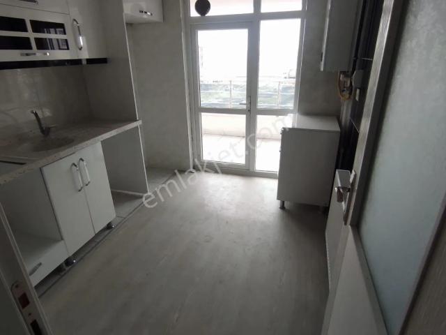 Bağlum*karakaya Mah*genç Bina*katta*3+1*ön Cephe*3+1*acil Satılık Daire