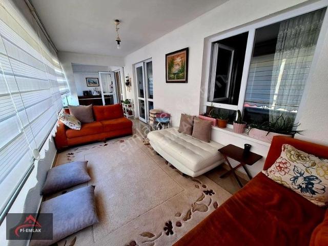 Başpınar Mahallesi Kaşgarlı Mahmut Okul Arkası 4+1 180 M2
