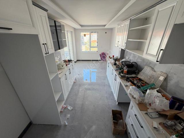Başpınar Mahallesi'nde Teraslı Ve Ebeveyn Banyolu Satılık 3+1 Kök Tapu Eminevim Uygun