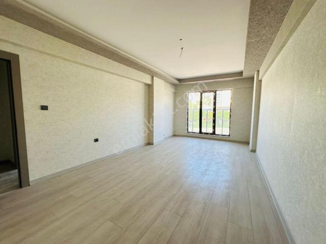 Başpınar'da Orhan Kemal Caddesi Yakınında 3.katta 3+1 Satılık Sıfır Daire !