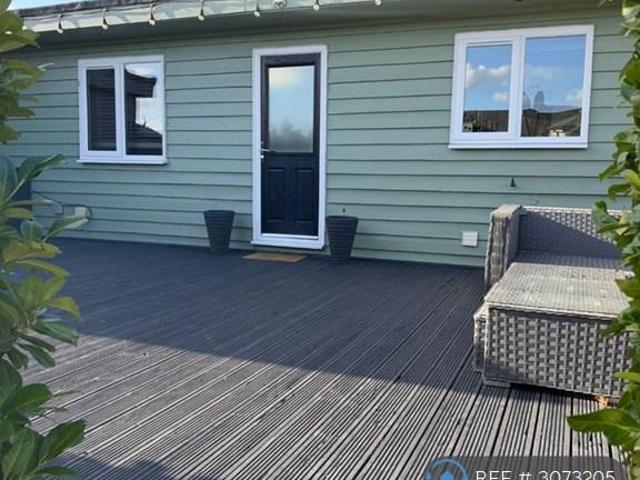 Bambers Green, Takeley, Bishop's. 2 bed flat to rent £1,400 pcm £323 pw
