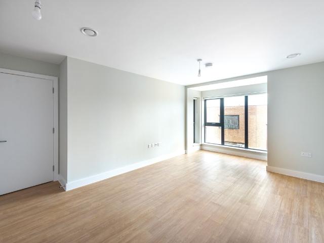 Bamboo House, Market Street, Newbury RG14, 2 bed flat to rent, £1,695 pcm | PrimeLocation