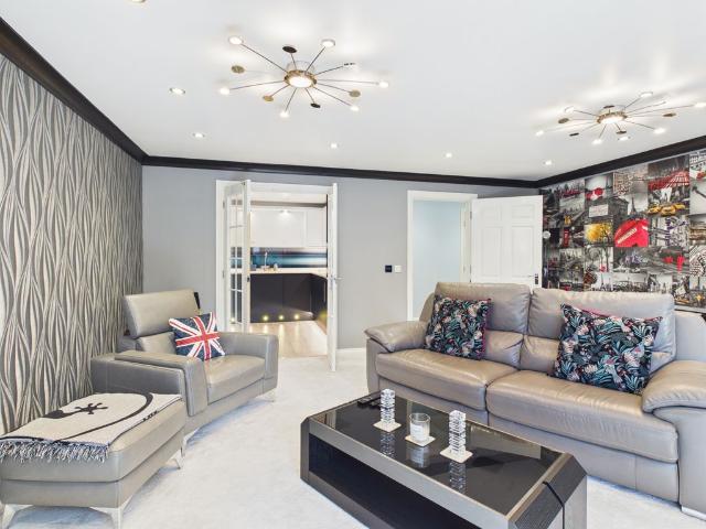 Bambridge Court, Maidstone ME14, 3 bed flat to rent, £1,800 pcm | PrimeLocation