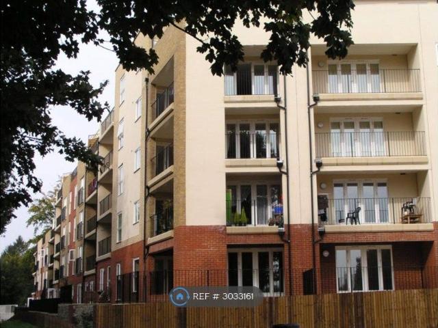Bambridge Court, Maidstone ME14, 2 bed flat to rent, £1,250 pcm | PrimeLocation