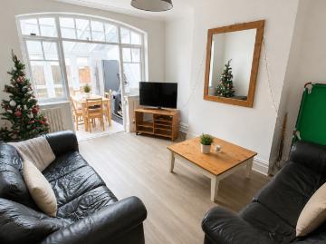 Bampton Street, Loughborough LE11 6 bed house to rent £3,126 pcm £721 pw