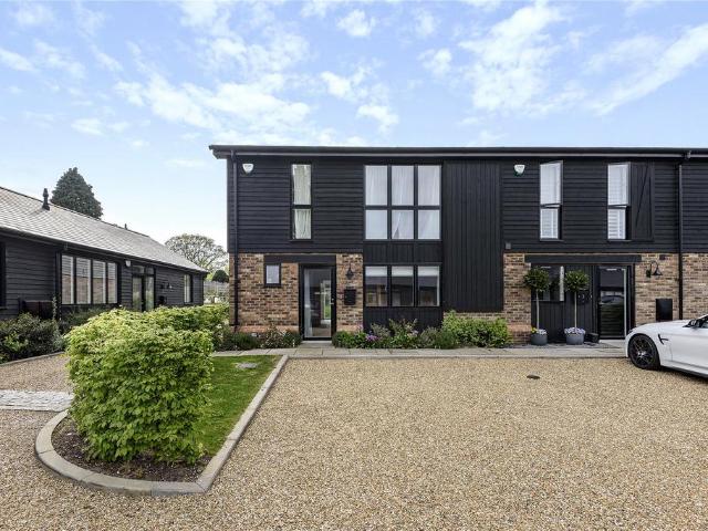 Bantam Mead, Stansted, Sevenoaks. 4 bed end of terrace house to rent £2,795 pcm £645 pw