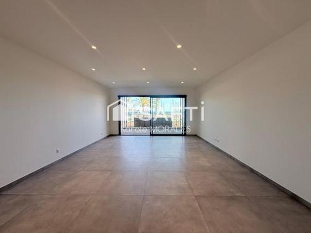 BANYULS SUR MER, SPLENDIDE T4,AVEC VUE, TERRASSE, GARAGE ET PARKING, RESIDENCE DE STANDING