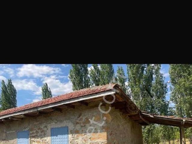 Banaz Kaplangı Köyünde Cevizbahçesi Olan Ev