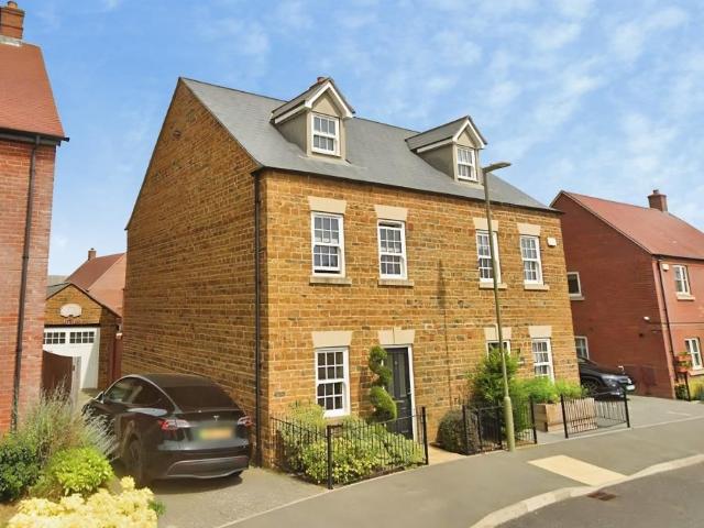 Banbury, Oxfordshire OX16, 4 bed semi detached house to rent, £2,100 pcm | PrimeLocation