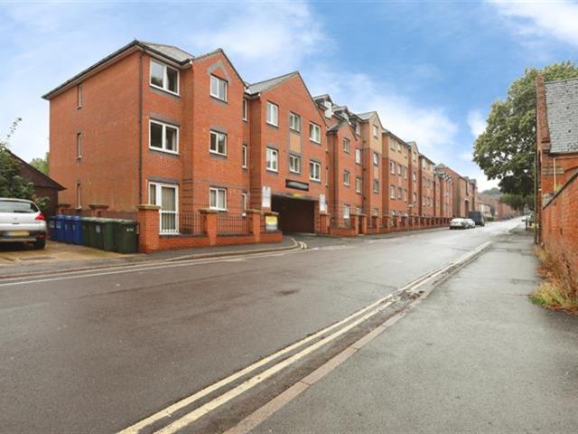 Banbury, Oxfordshire 2 bedroom retirement property to let