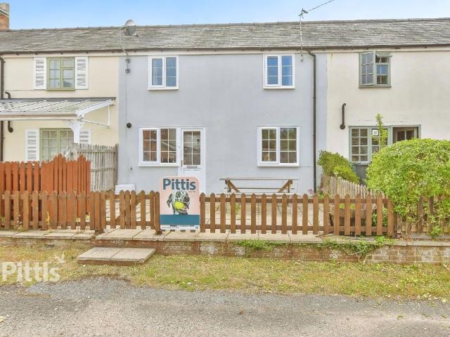 Banbury Close, Somerset Road, Ryde PO33, 2 bed terraced house to rent, £925 pcm | PrimeLocation