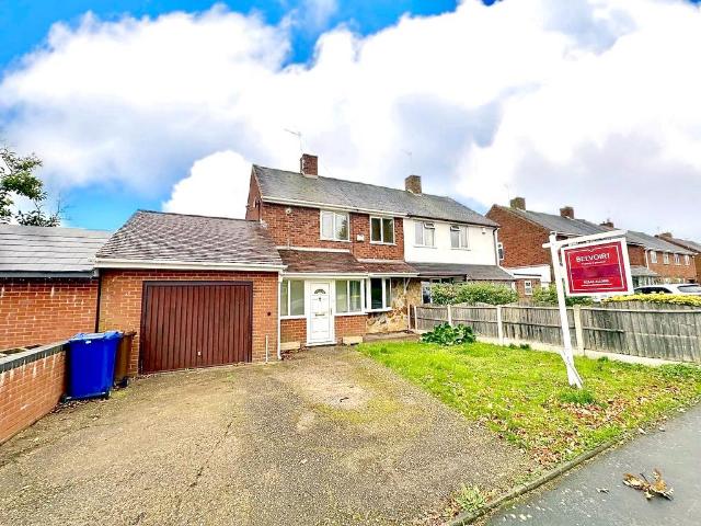 Banbury Road, Cannock WS11 2 bed semi detached house to rent £995 pcm £230 pw
