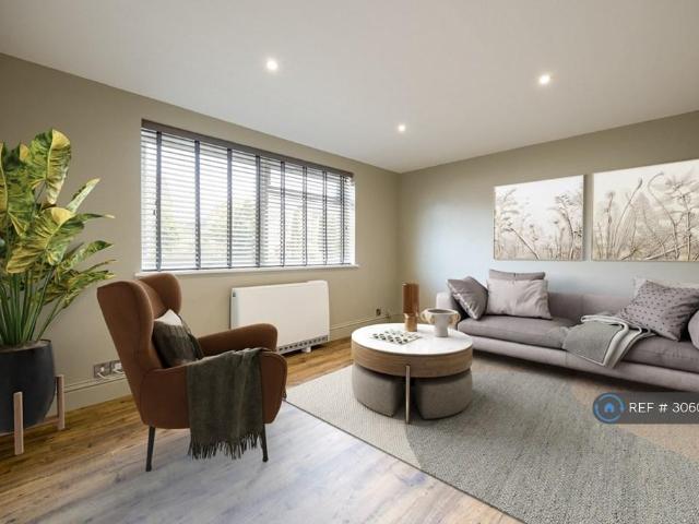 Banbury Road, Kidlington, OX5 2 bed flat to rent £1,650 pcm £381 pw