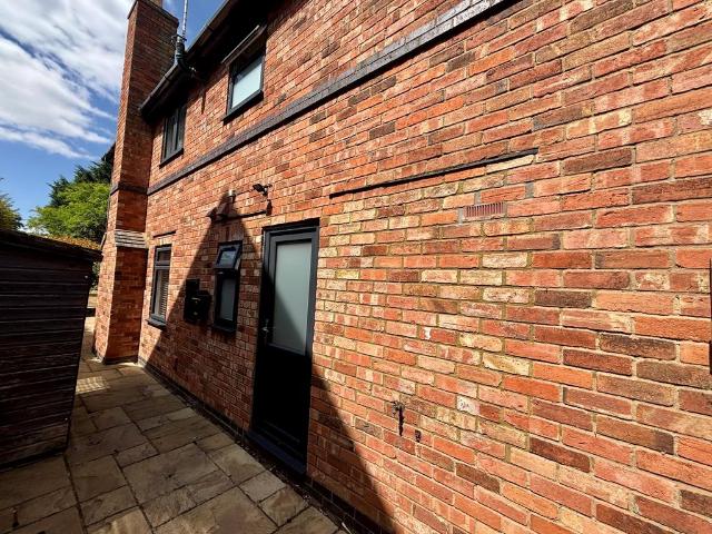 Banbury Road, Stratford upon Avon, CV37 Studio to rent £700 pcm £162 pw