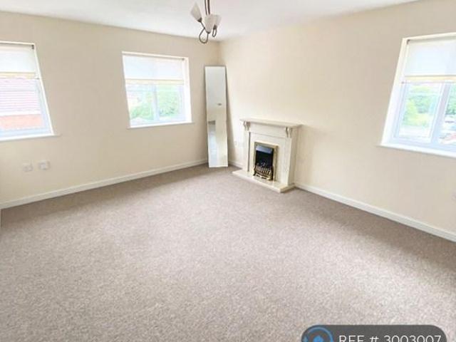 Bancroft Chase, Hornchurch, RM12 1 bed flat to rent £1,450 pcm £335 pw