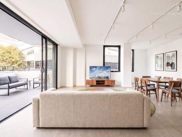 Band new luxury living