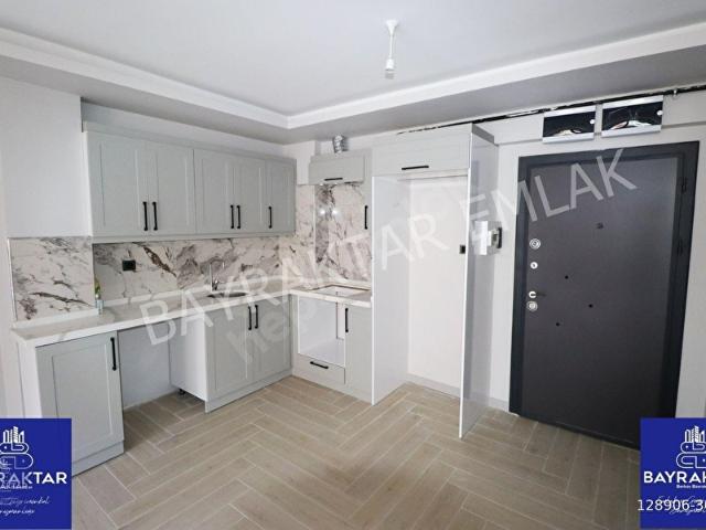 Bandırma 17 Eylül'de Kapalı Otoparklı 1+1 Arakat Sıfır Kiralık Daire Bayraktar Emlak'tan