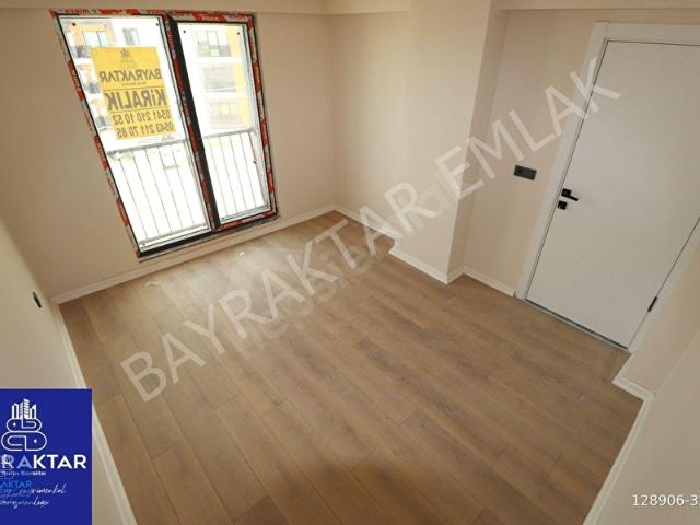 Bandırma Yeni Mahalle'de 2+0 Lüks Kiralık Daire Bayraktar Emlak'tan