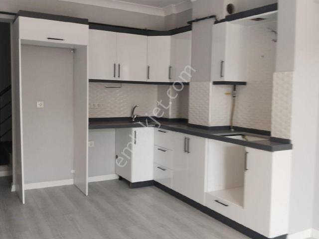 Bandırma Yenimahalle De Satılık 1+1 Dubleks Daire