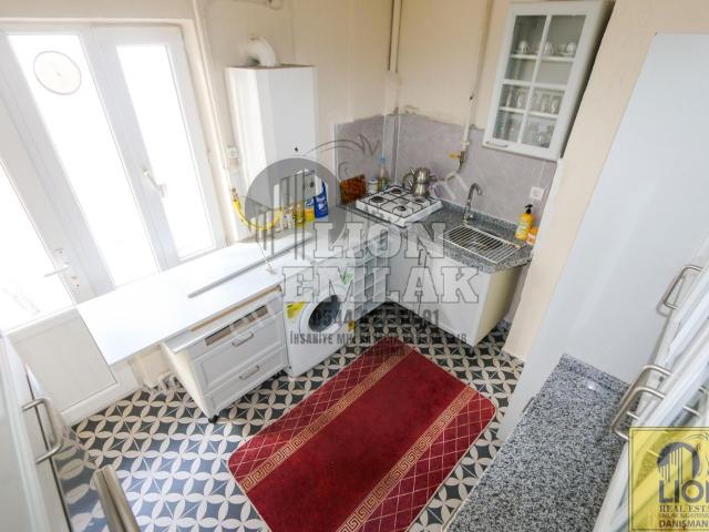 Bandırma Çarşı Yakını Full Eşyalı, Balkonlu Kiralık 3+1 Daire