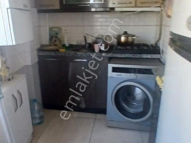 Bandırma Kapalı Pazara Yakın Arakat 2+1 Cadde Üzeri Satılık