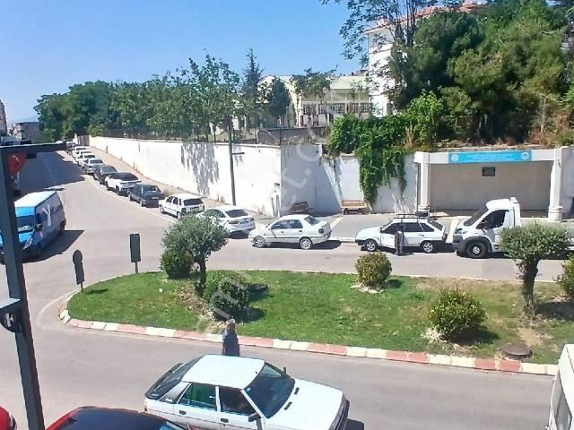 Bandırma Marmara Kuşcenneti Sürücü Kursunun Hemen Yanında Arakat Daire