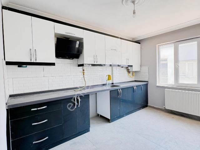 Bandırma Mavi Emlaktan 17 Eylül Mah. 2 Adet Kiralık Daire