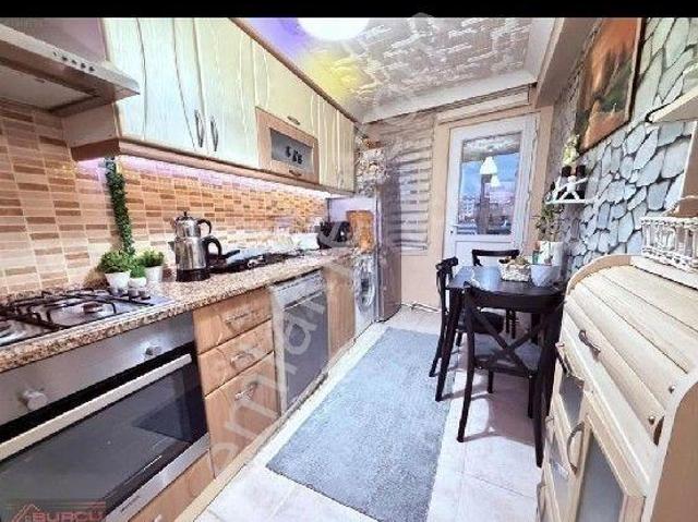 Bandırma Çınarlı Mahallesinde Şevkiye Caminin Arasında 12 Yaşında Masrafsız Daire