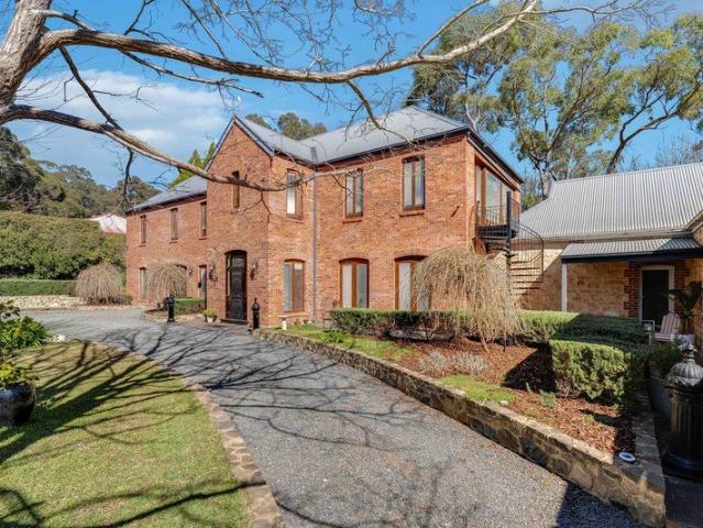 Bandicoot Lodge | A Landmark Aldgate Estate | 583m² of Living, Historic Church & Guest House