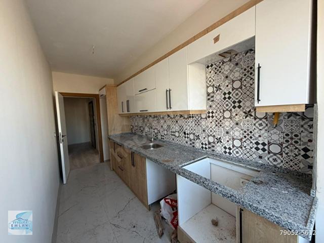 BANDIRMA MAVİ EMLAKTAN YENİ MAHALLEDE 1+1 ARA KAT SATILIK DAİRE