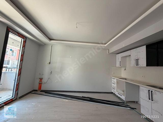 BANDIRMA MAVİ EMLAKTAN 600 EVLER MAHALLESİNDE 1+1 YÜKSEK GİRİŞ SATILIK DAİRE