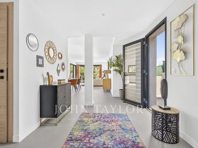 Bandol – Appartement contemporain en rez de jardin, centre v. 130m² Bandol