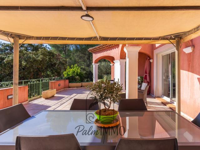 Bandol Villa d'architecte avec piscine 185m² Bandol
