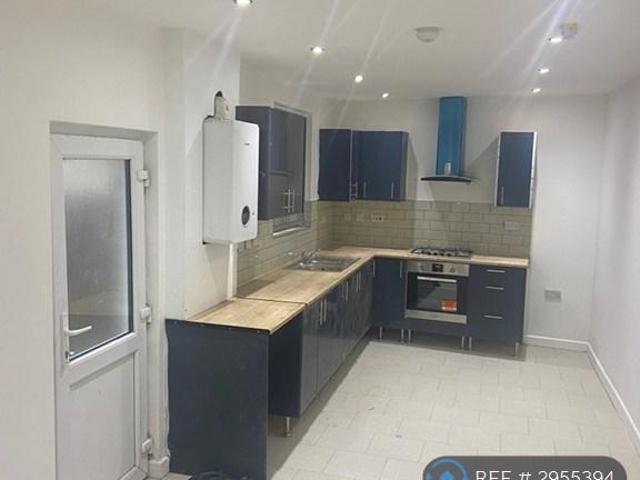 Banff Road, Manchester, M14 1 bed in a house share to rent £600 pcm £138 pw