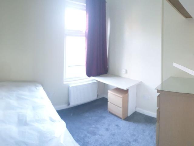 Banff Road, Manchester M14, 4 bed semi detached house to rent, £498 pppm | PrimeLocation