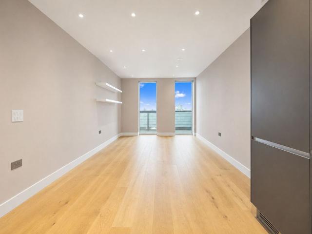 Banister Road, Prime House W10, 2 bed flat to rent, £2,750 pcm | PrimeLocation