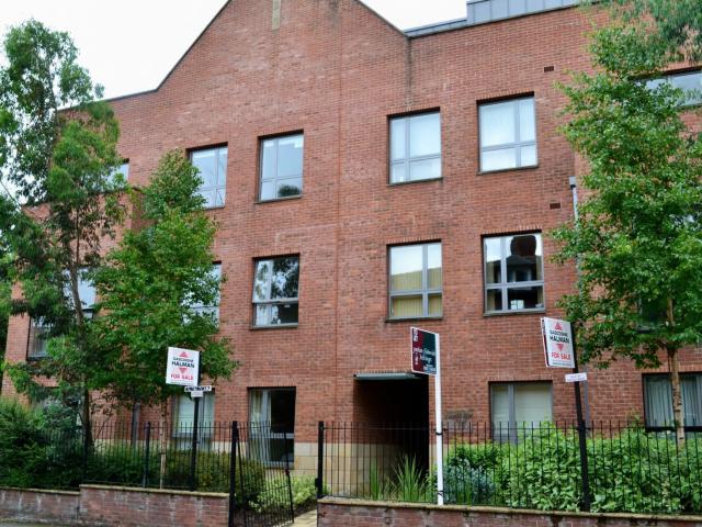 Bank Place, Green Lane, Wilmslow, 2 bedroom, Apartment
