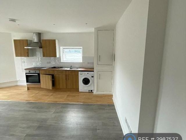 Bank St, Maidstone, ME14 1 bed flat to rent £1,000 pcm £231 pw