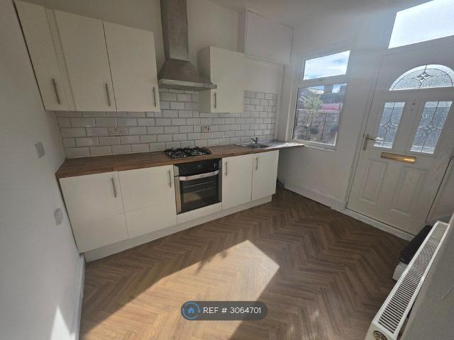 Bank St, Barnsley S71, 2 bed terraced house to rent, £775 pcm | PrimeLocation