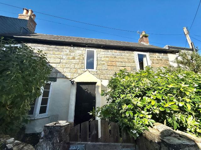 Bank Street, St. Columb TR9, 2 bed cottage to rent, £1,000 pcm | PrimeLocation
