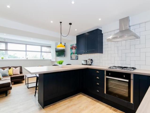 Bankfield Road, Huddersfield HD1, 3 bed flat to rent, £464 pppm | PrimeLocation