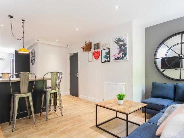 Bankfield Road, Huddersfield HD1, 6 bed flat to rent, £321 pppm | PrimeLocation