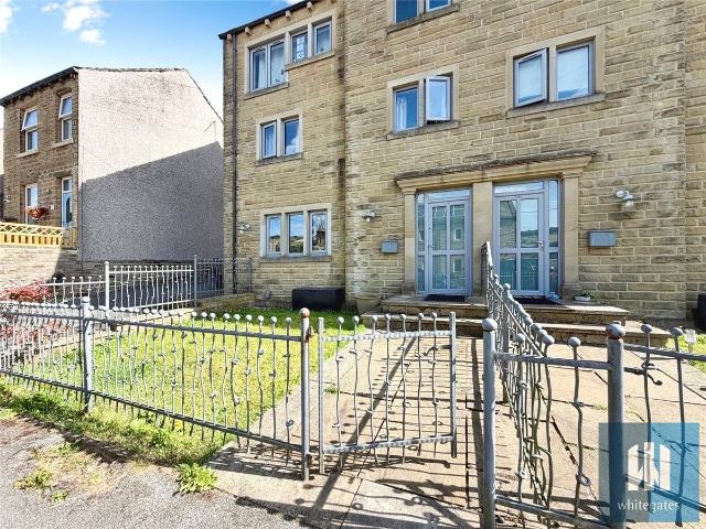 Banks Road, Linthwaite, Huddersfield HD7, 2 bed flat to rent, £750 pcm | PrimeLocation