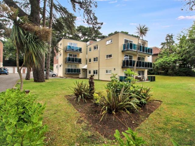 Banks Road, Poole BH13, 2 bed flat to rent, £1,950 pcm | PrimeLocation