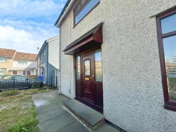 Bankside, Hyde SK14 3 bed semi detached house to rent £1,199 pcm £277 pw