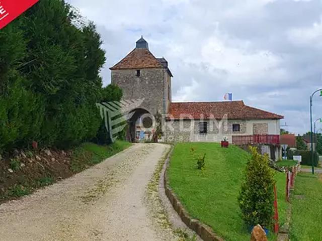 Bannay 18300 Achat / Vente maison 7 pièces t7 au dernier étage